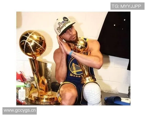 库里追平历史纪录即将迎来第14个赛季GDP组合再度霸榜传奇之路