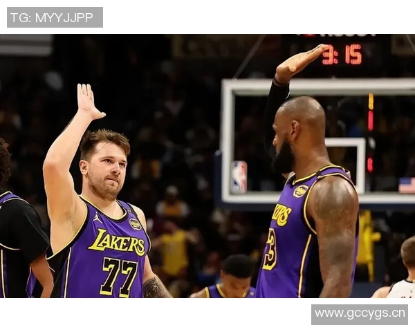 湖记：詹姆斯退役传闻东契奇与里夫斯尚未直接询问他